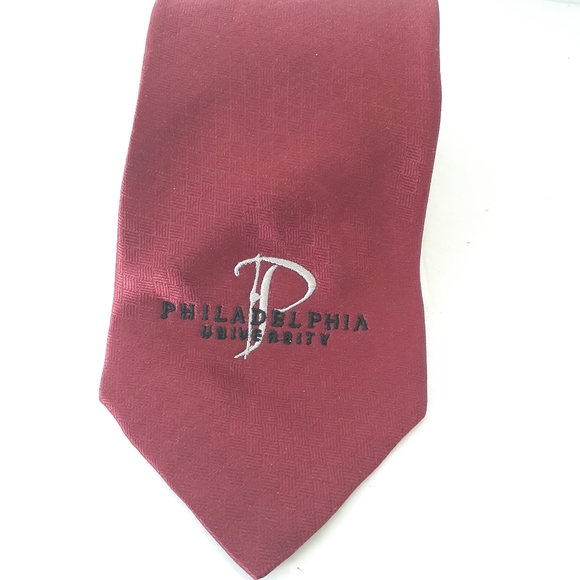 Vintage University of Philadelphia Custom Silk Embroidered Mens Necktie - Picture 5 of 7